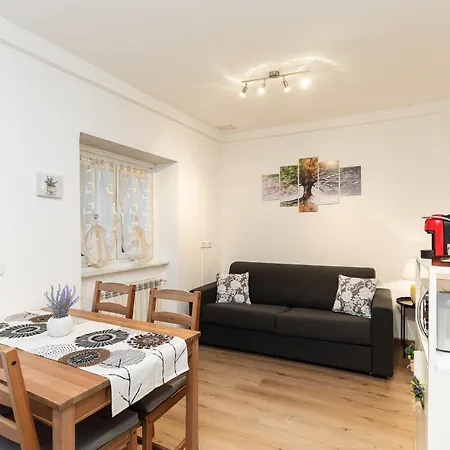 15 Min Centro E Stazione Ferroviaria Apartmán