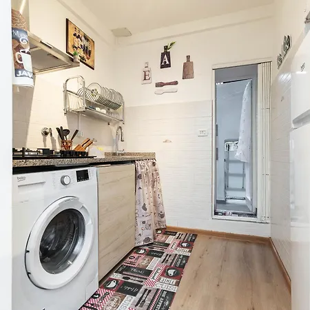 15 Min Centro E Stazione Ferroviaria * Génova